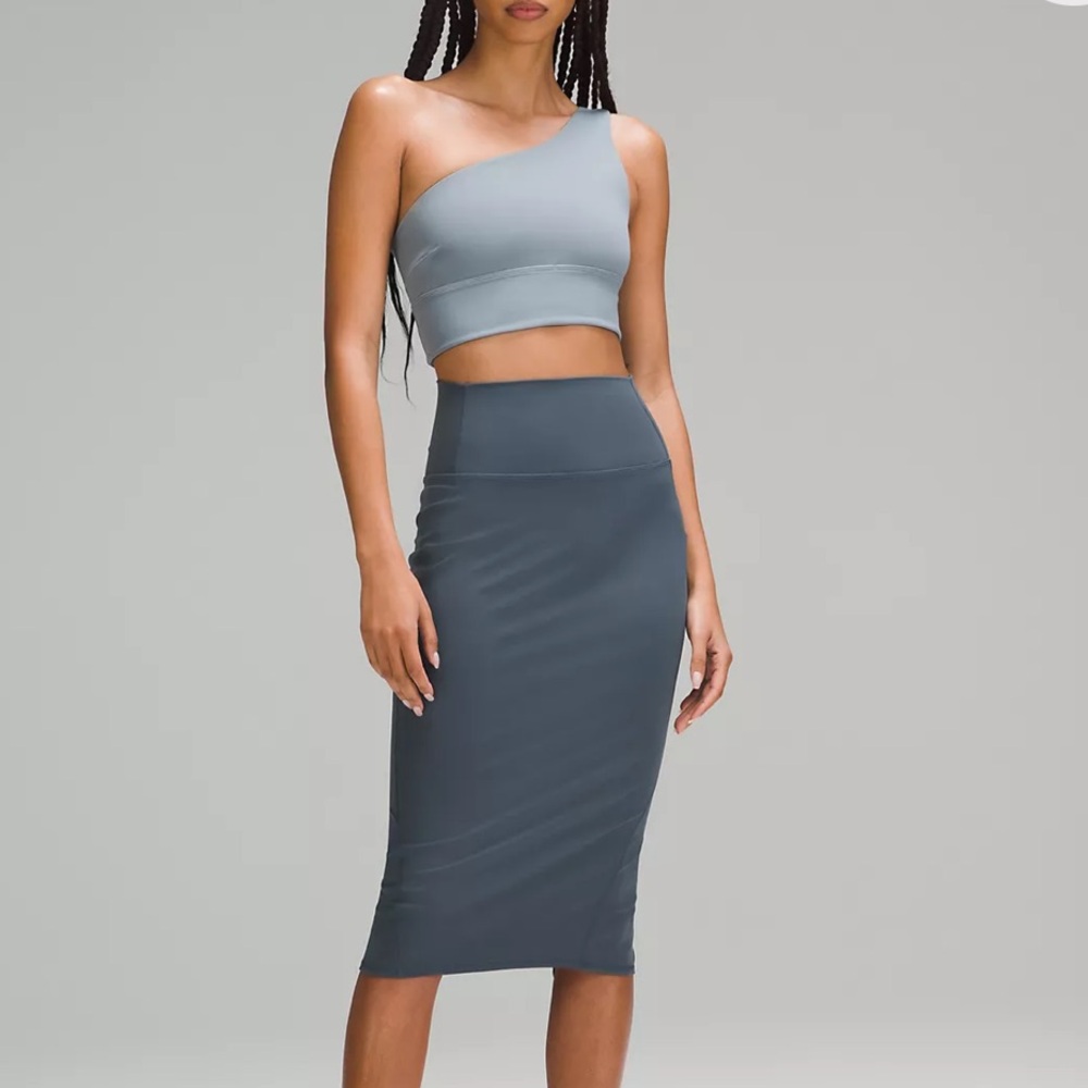 Lululemon Nulu Slim Skirt